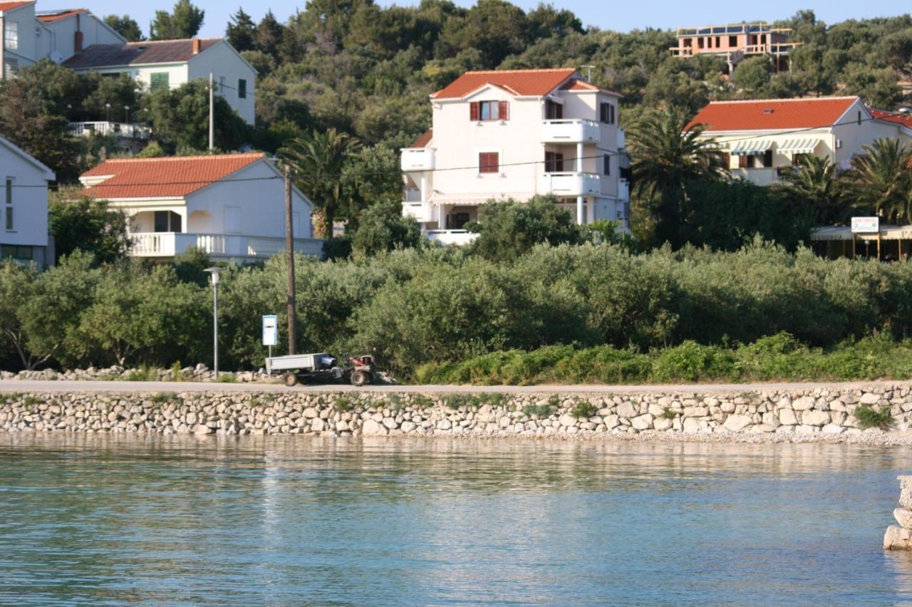 Apartments And Rooms By The Sea Jakisnica, Pag - 4160 Lun  Exteriör bild