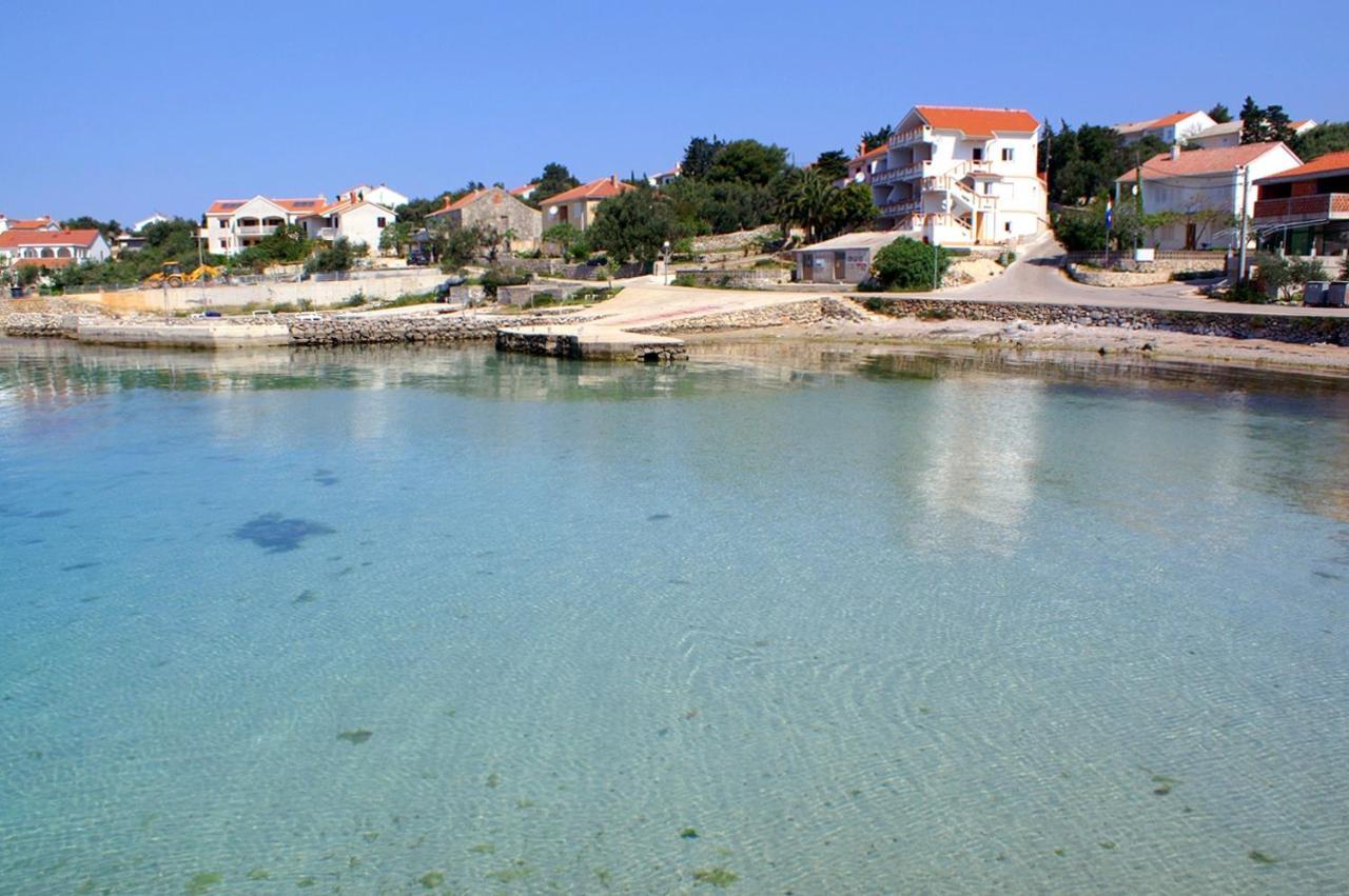 Apartments And Rooms By The Sea Jakisnica, Pag - 4160 Lun  Exteriör bild