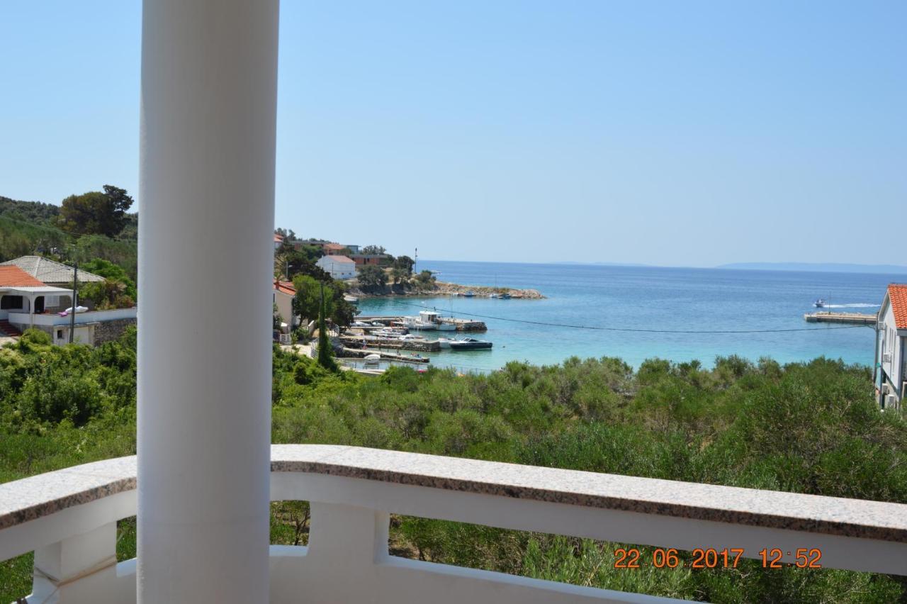 Apartments And Rooms By The Sea Jakisnica, Pag - 4160 Lun  Exteriör bild