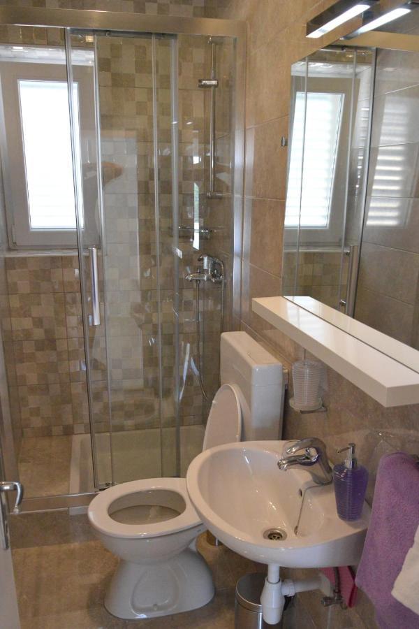Apartments And Rooms By The Sea Jakisnica, Pag - 4160 Lun  Exteriör bild