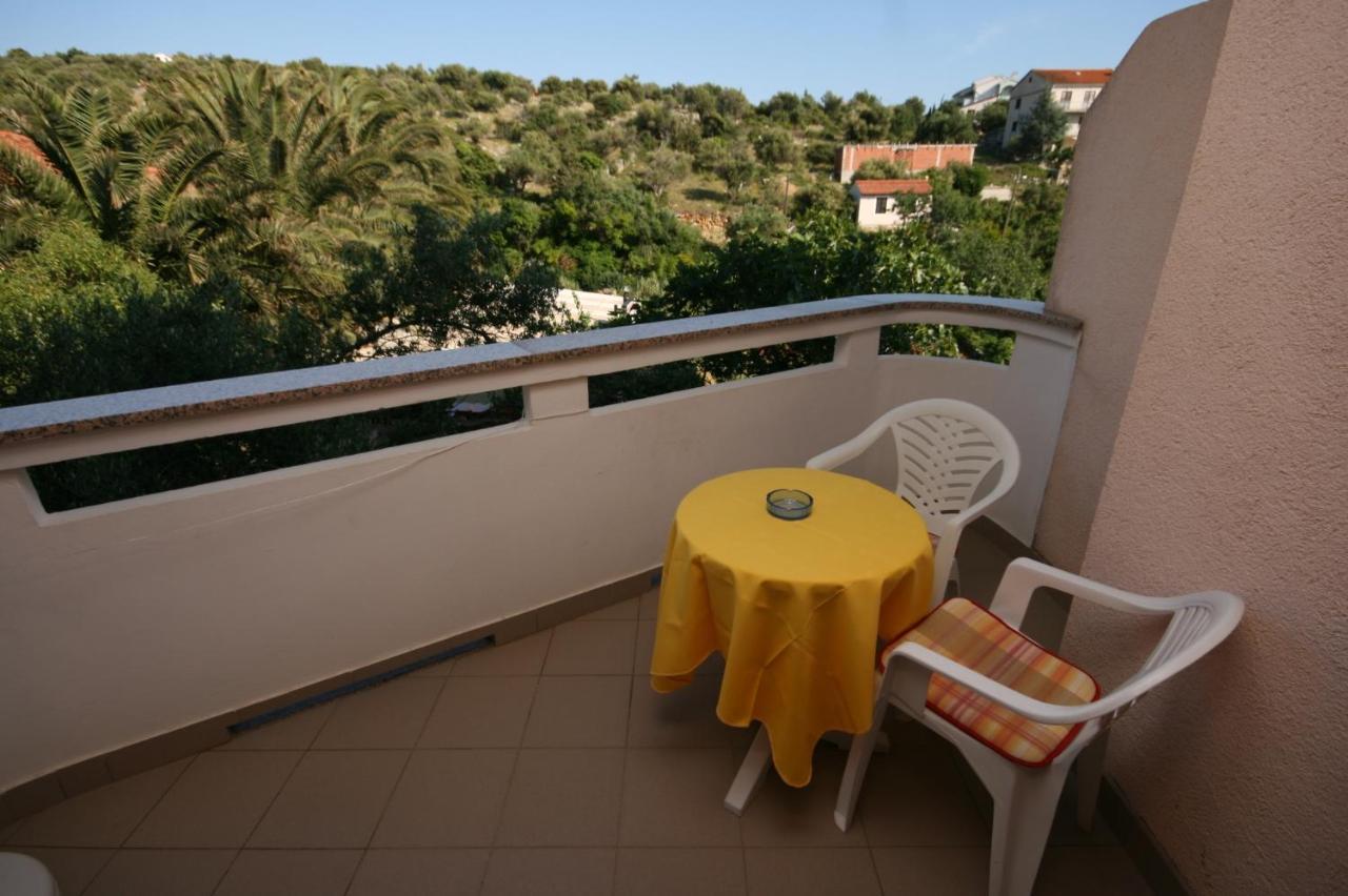 Apartments And Rooms By The Sea Jakisnica, Pag - 4160 Lun  Exteriör bild